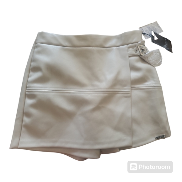 GUESS Girl's White Cream Faux Leather Skort Shorts - Size 8 - Picture 2 of 4